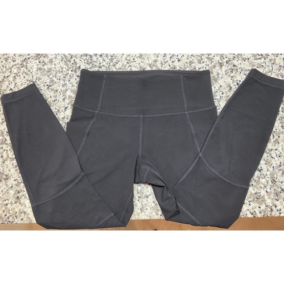 Athleta Mesh Pocket Salutation Tight Leggings - Picture 4 of 10